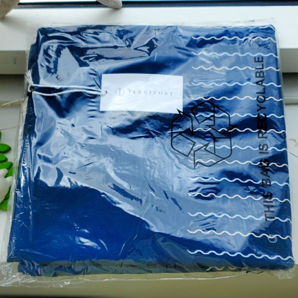 Territory Table Runner - Picture 4 of 4